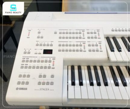 Electone Yamaha ELB 02 có menu hiện đại thân thiện cho mọi người sử dụng