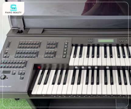 Bàn phím của EL20 có độ nhạy cảm ứng cao, cho phép người chơi dễ dàng điều chỉnh âm lượng và sắc thái âm thanh dựa vào lực nhấn ngón tay