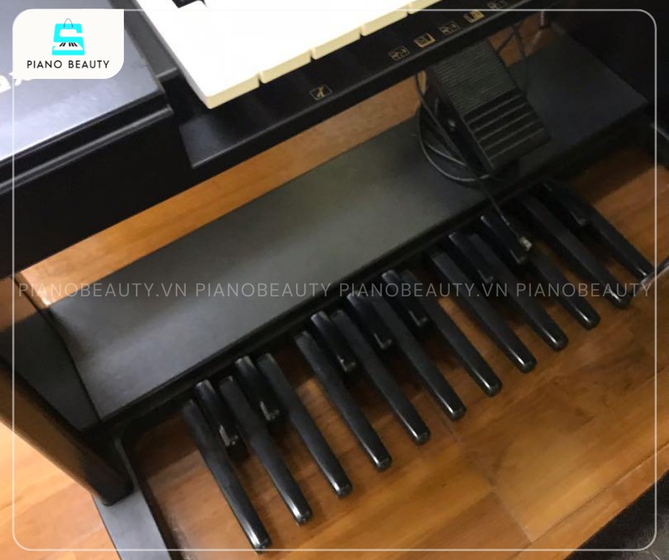Đàn 2 tầng Electone Yamaha EL200 bao gồm hai tầng bàn phím và một bàn đạp chân