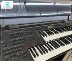 Đàn 2 tầng Electone Yamaha EL27 có sự kết hợp giữa hai tầng bàn phím (upper và lower keyboard)