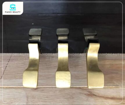 Đàn Piano Apollo SR8 trang bị bị đầy đủ 3 pedal tiêu chuẩn