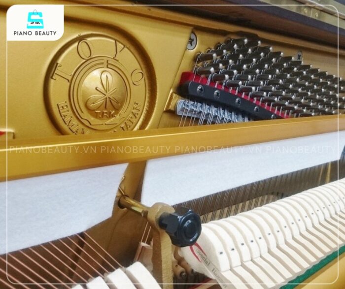 Đàn Piano Apollo RU33 trang bị búa đàn làm từ lông cừu tự nhiên.