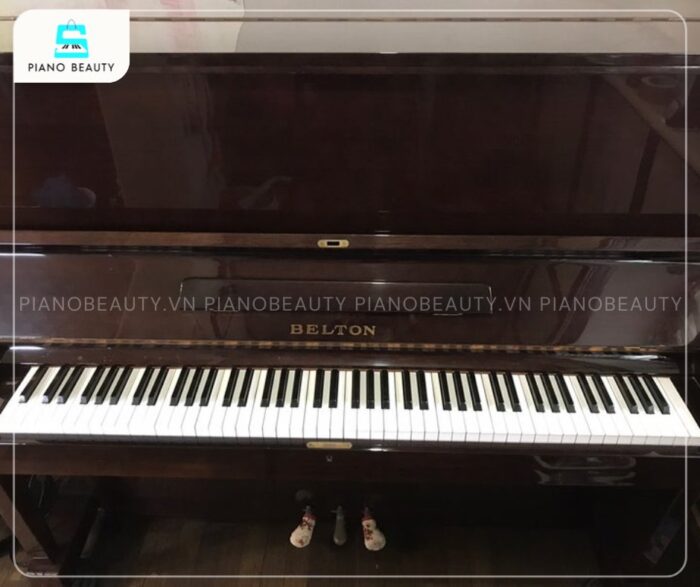 Đàn Piano Belton FU33 có chất liệu phím bằng gỗ Spruce phủ Phenolic Resin