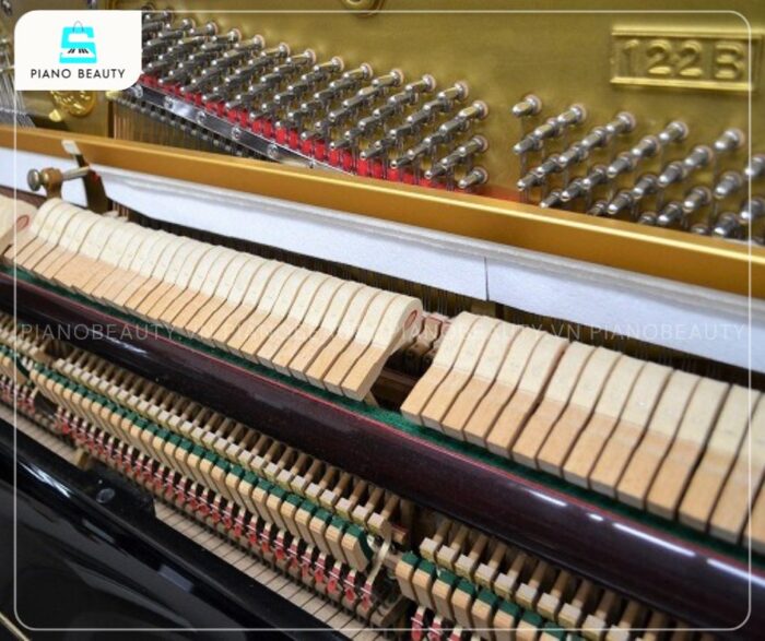 Đàn Piano Bernstein 122B nổi bật với âm sắc tuyệt vời và độ bền vượt thời gian