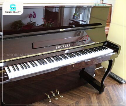 Đàn Piano Bockler AH28 nổi bật với kiểu chân cong đặc trưng