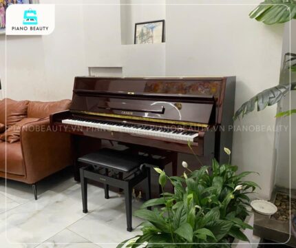 Được làm từ chất liệu gỗ tự nhiên chọn lọc, Charis AH10 không chỉ đảm bảo độ bền vượt thời gian mà còn phô diễn nét lịch lãm, tinh xảo trong từng chi tiết.