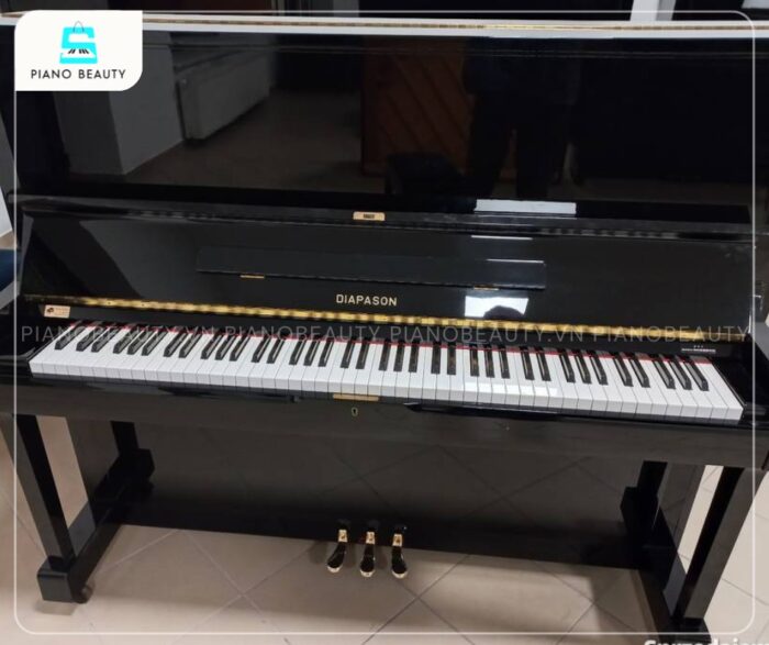 Đàn Piano Diapason 125A sở hữu kiểu dáng tinh tế với màu đen sang trọng