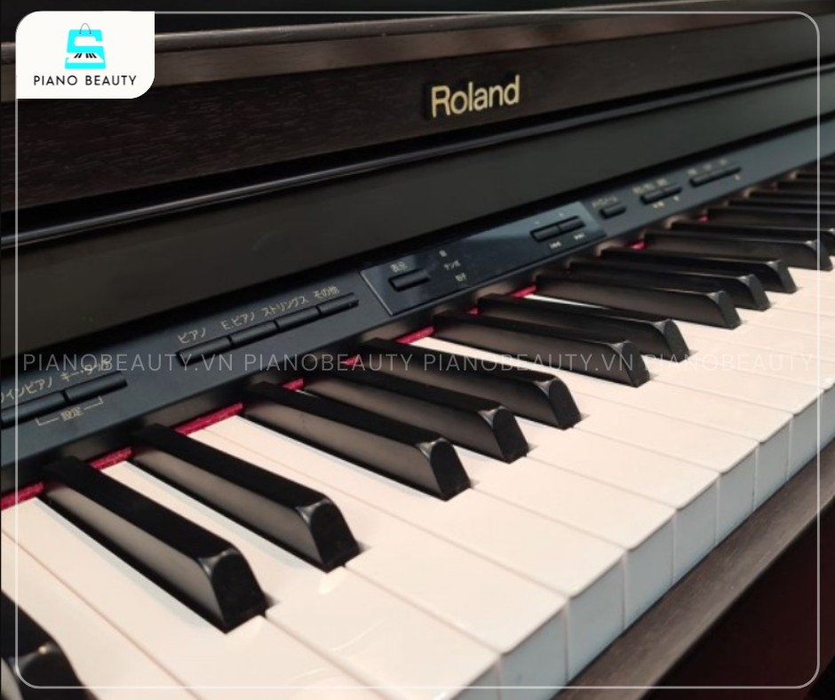 Đàn piano điện Roland HP302 được trang bị bàn phím PHA III