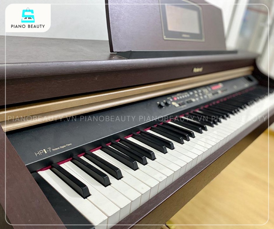 Đàn Piano Điện Roland HP7DMH được trang bị bàn phím thế hệ mới
