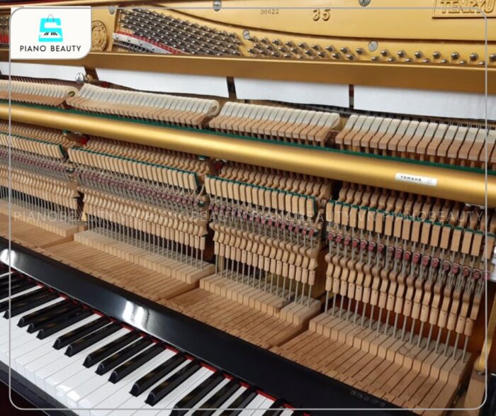 Đàn Piano Eterna 35 có bàn phím có độ nhẹ lý tưởng cùng độ nhạy cao