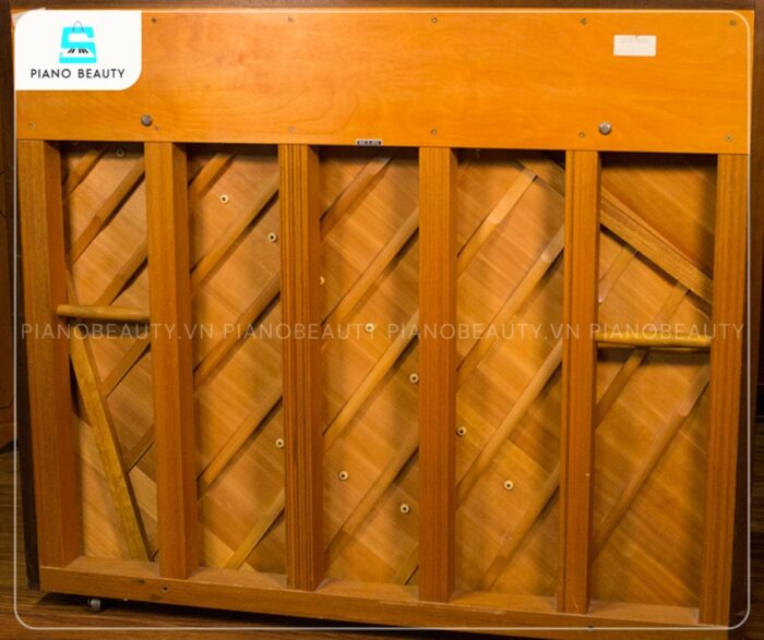 Đàn Piano Kawai KL32WG được sản xuất từ chất liệu gỗ cao cấp
