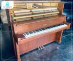 Đàn Piano Kawai KL78W phô diễn một tổng thể cân đối, dễ dàng hòa nhập vào đa dạng không gian nội thất