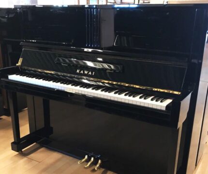 Đàn Piano Kawai NS10M sở hữu màu đen bóng (Ebony Polish) mang đến vẻ đẹp vĩnh cửu