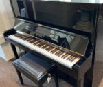 Đàn Piano Kawai NS15 với màu đen bóng mang đến cảm giác sang trọng, chuyên nghiệp