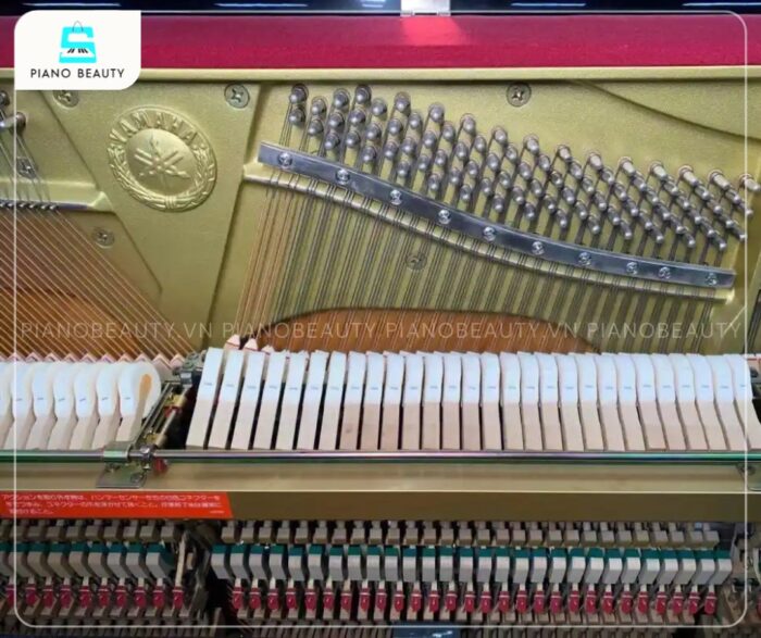 Đàn Piano Yamaha HQ90SXG có âm thanh trong trẻo, sáng, với dải động rộng