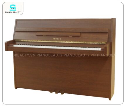 Đàn Piano Yamaha MC101 là cây đàn piano cơ đứng có thiết kế mang hơi hướng cổ điển