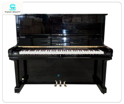Đàn Piano Yamaha MC101 có kiểu dáng sang trọng, mang phong cách cổ điển