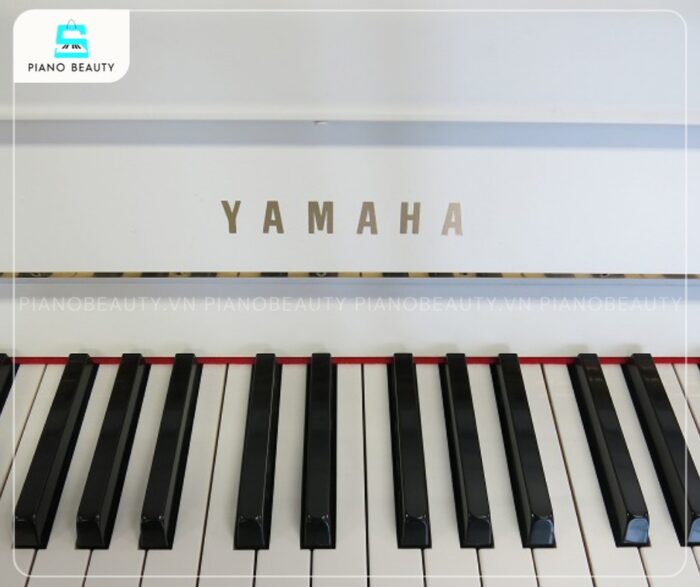 Đàn Piano Yamaha MC202 được trang bị bàn phím 88 phím tiêu chuẩn