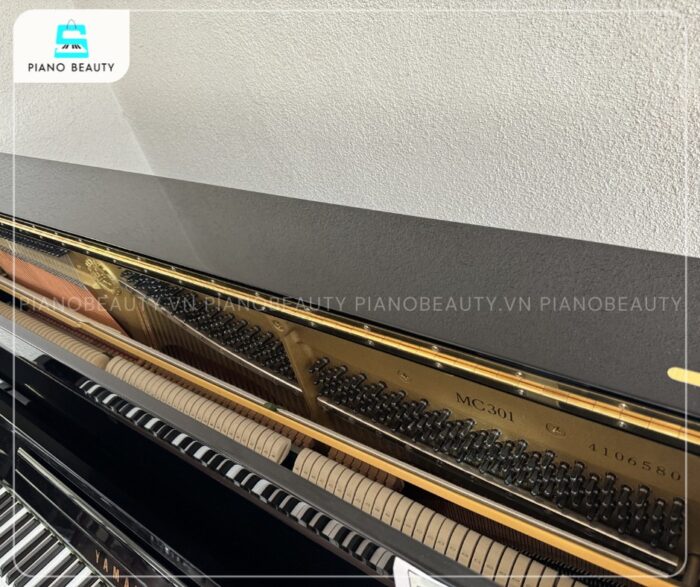 Đàn Piano Yamaha MC301 với hệ thống búa đàn làm từ lông cừu cao cấp, mang lại độ phản hồi nhanh