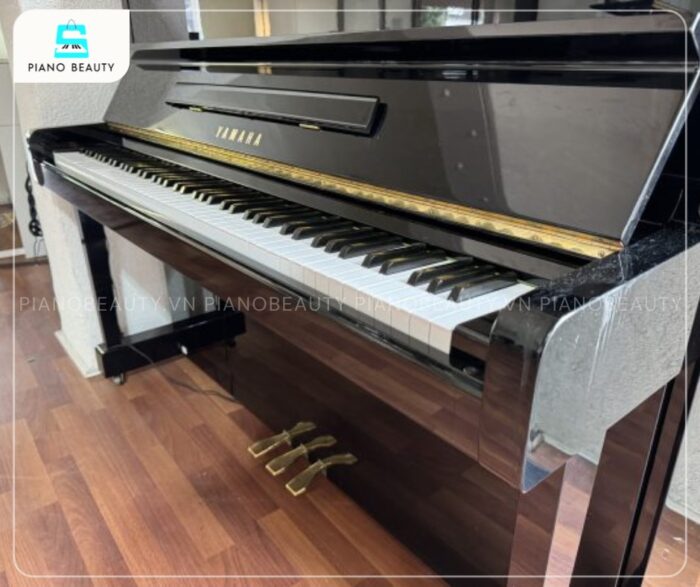 Đàn Piano Yamaha MC301 có bàn phím được trang bị 88 phím tiêu chuẩn