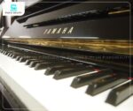 Đàn Piano Yamaha U300 trang bị bàn phím đem lại trải nghiệm chơi đàn vô cùng êm ái