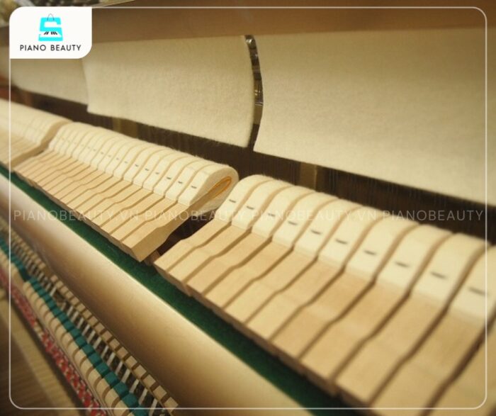 Đàn Piano Yamaha U300 trang bị búa đàn làm từ lông cừu cao cấp