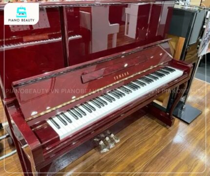 Đàn Piano Yamaha U30BiC mang trong mình diện mạo được làm mới với mặt trước tinh tế