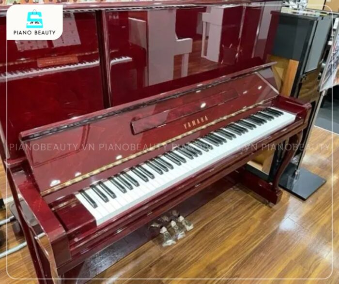 Đàn Piano Yamaha U30BiC mang trong mình diện mạo được làm mới với mặt trước tinh tế