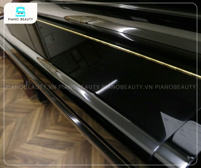 Đàn Piano Yamaha U30BL có độ bền vượt trội và thiết kế thanh lịch