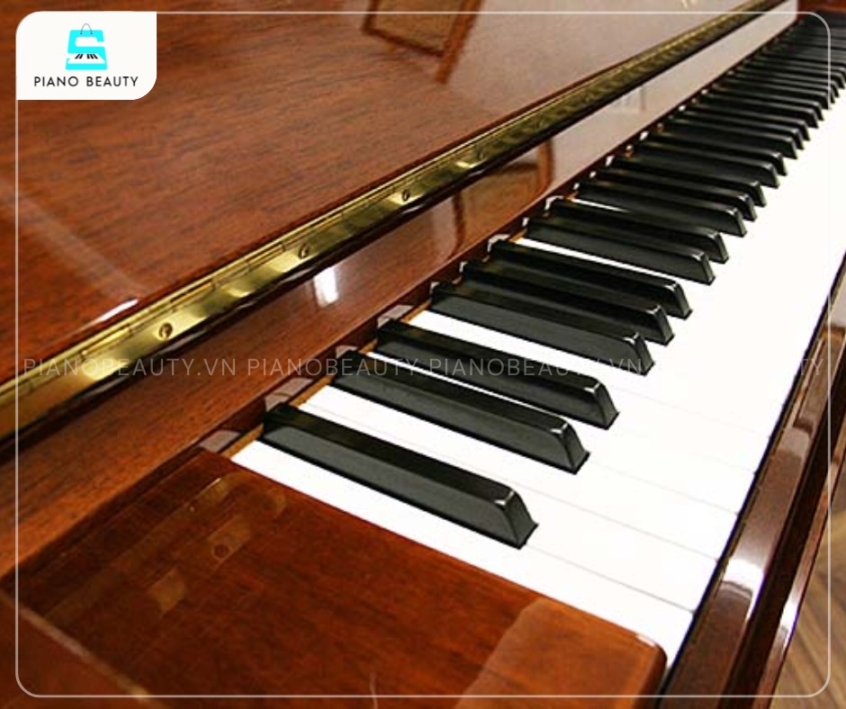 Đàn Piano Yamaha U30MHC có vỏ đàn được phủ màu nâu gỗ bóng