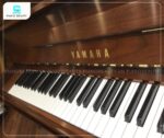 Đàn Piano Yamaha U30Wn với lớp vỏ đàn làm từ chất liệu gỗ Thông Bắc Mỹ quý