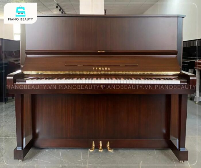 Đàn Piano Yamaha U5B được đánh giá cao nhờ sự phong phú, ấm áp, độ vang ấn tượng và khả năng cộng hưởng tuyệt
