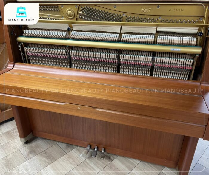 Đàn Piano Yamaha U7C được người dùng và giới chuyên môn đánh giá cao nhờ chất âm ấm áp, trong trẻo, đầy nội lực