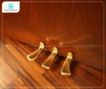Đàn Piano Yamaha UX10Wn trang bị đầy đủ hệ thống 3 pedal cơ bản