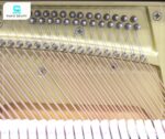 Đàn Piano Yamaha UX300Wn sở hữu dây đàn được làm từ thép cường độ cao