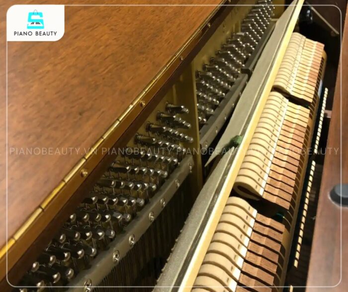Đàn Piano Yamaha UX30WnC có búa đàn được chế tác từ lông cừu tự nhiên