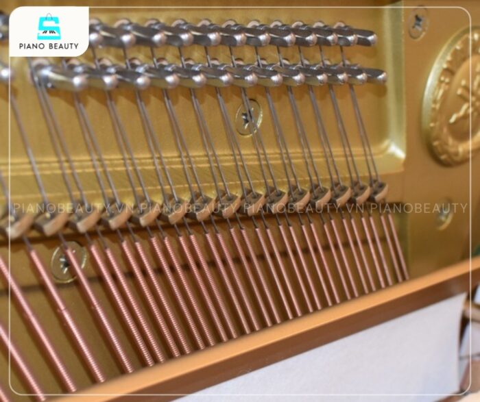 Đàn Piano Yamaha UX500 trang bị dây đàn làm từ thép cường độ cao