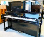 Đàn Piano Yamaha UX50A có bề mặt ngoài được hoàn thiện với lớp sơn bóng đen cao cấp