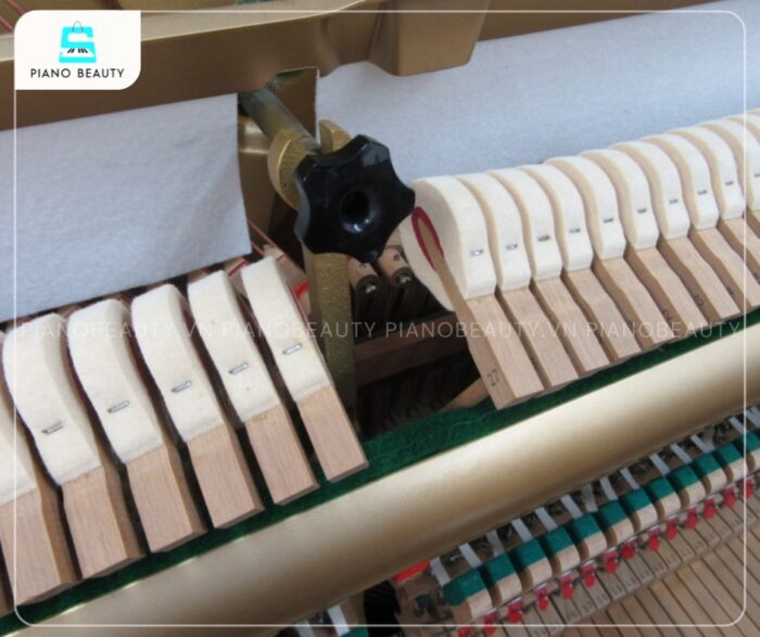 Đàn Piano Yamaha UX50BL trang bị búa đàn cao cấp, cho độ phản hồi nhanh