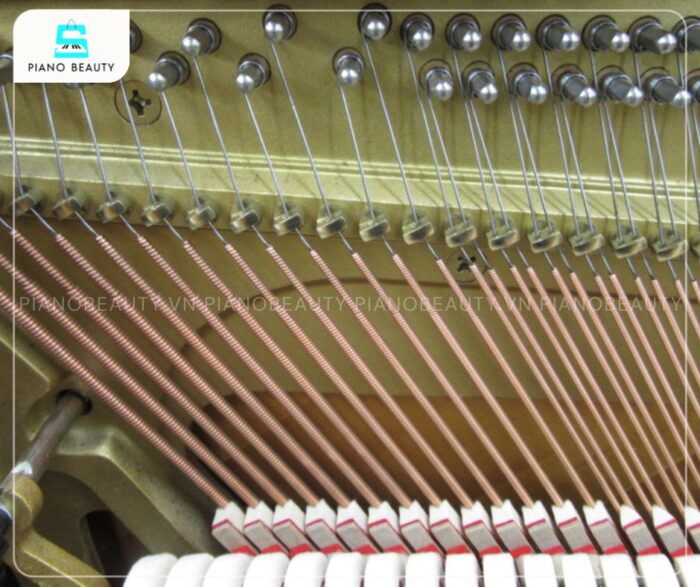 Đàn Piano Yamaha UX50WnC trang bị dây dàn làm từ chất liệu thép cao cấp