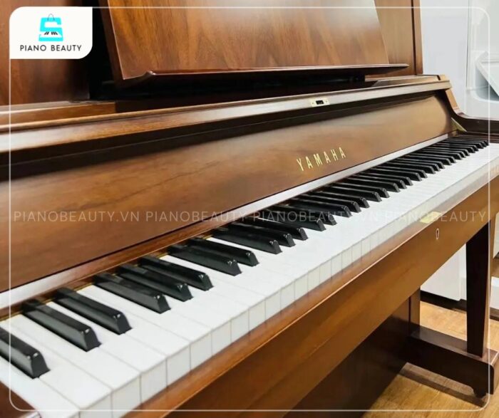 Bàn phím 88 phím của Đàn Piano Yamaha W102 được chế tạo từ vật liệu Phenolic Resin chất lượng