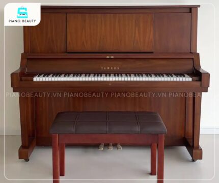 Đàn Piano Yamaha W102 có thiết kế cổ điển và âm thanh tuyệt vời