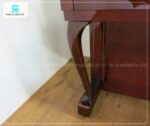 Đàn Piano Yamaha W106BB có lớp vỏ ngoài được chế tác từ loại gỗ quý hiếm có nguồn gốc từ Châu Phi