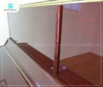 Đàn Piano Yamaha W106BB có tone màu Mahogany đặc trưng là nâu đỏ