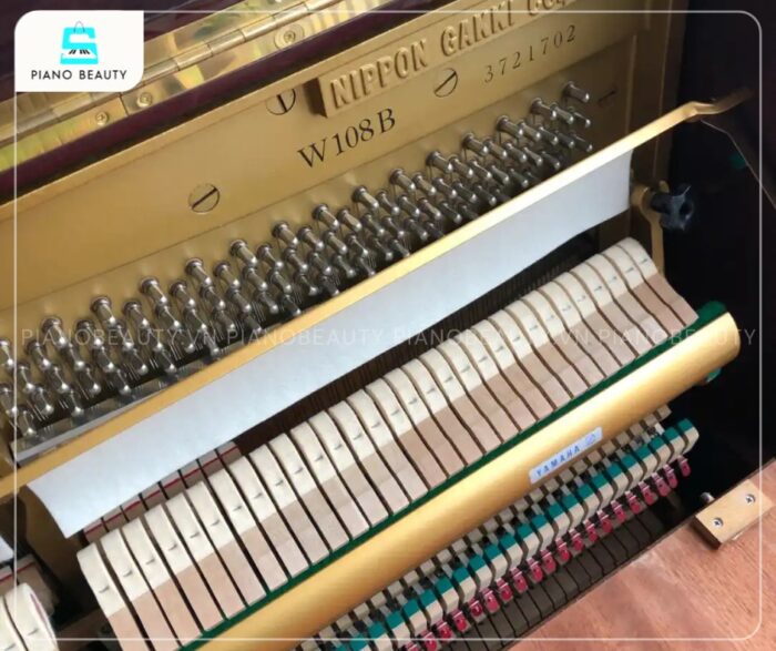 Đàn Piano Yamaha W108B có búa đàn làm từ 100% lông cừu