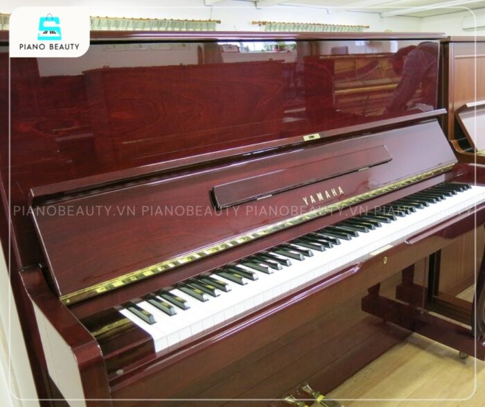Bàn phím hiện đại của Yamaha W110BB bao gồm 88 phím