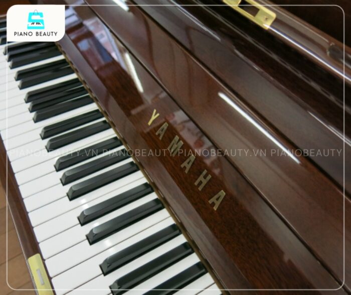 Đàn Piano Yamaha W202 có bàn phím mang lại cảm giác chơi chân thực