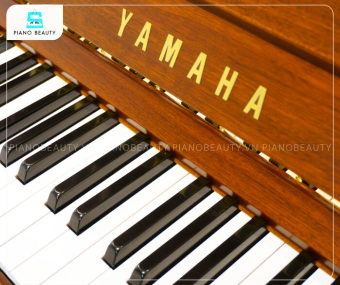 Đàn Piano Yamaha W3AWn có bàn phím được chế tác từ gỗ vân sam - loại gỗ nhẹ nhưng vô cùng bền chắc
