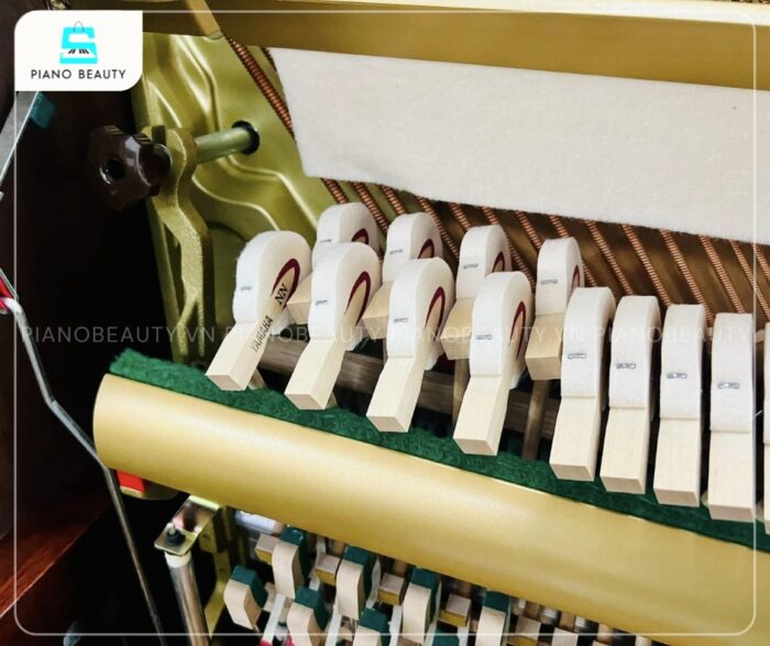 Đàn Piano Yamaha YU10MhC trang bị hệ thống búa đàn được ép chặt và cố định bằng T-fasteners