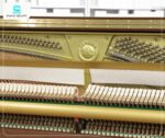 Đàn Piano Yamaha YU10WnC có búa đàn làm từ nỉ lông cừu cao cấp